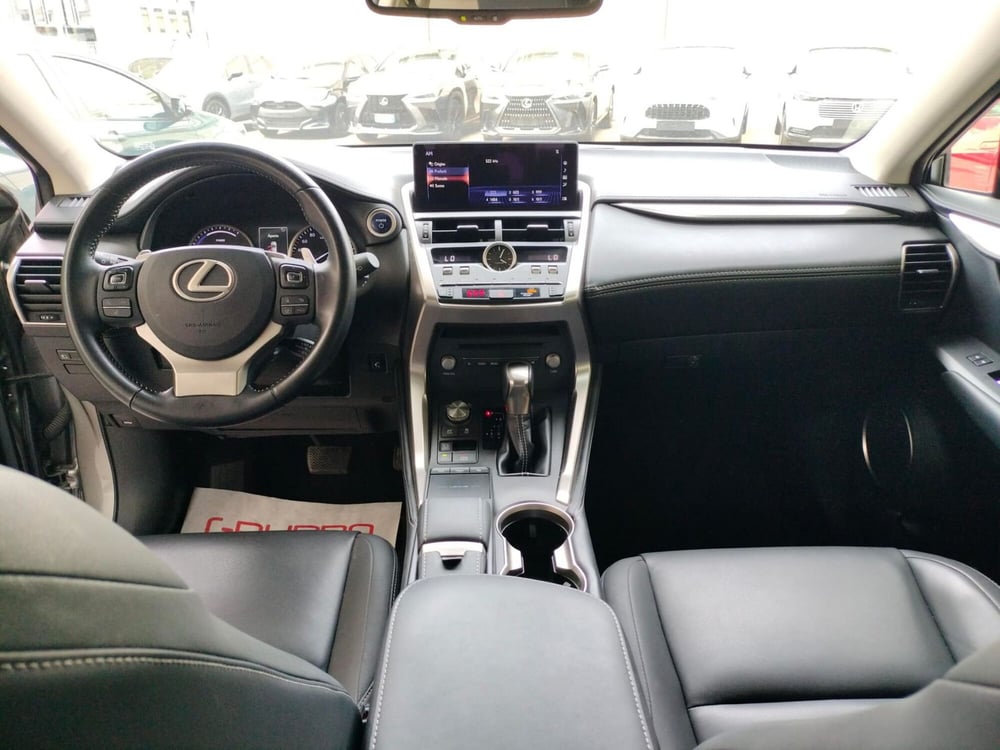 Lexus NX usata a Modena (12)