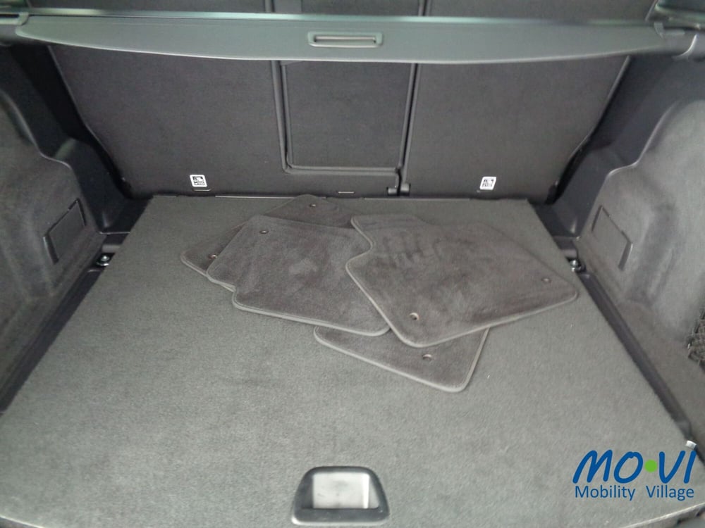 Land Rover Discovery Sport usata a Torino (10)