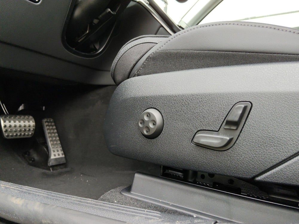 Mercedes-Benz GLC nuova a Chieti (19)