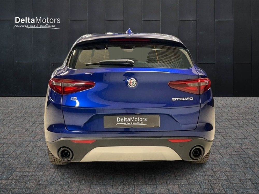 Alfa Romeo Stelvio usata a Macerata (6)