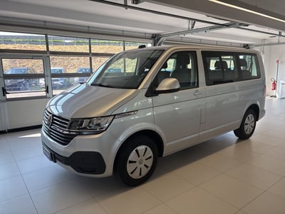Volkswagen Veicoli Commerciali T6.1 caravelle 2.0 tdi 150cv Comfortline p.l. del 2023 usata a Salerno