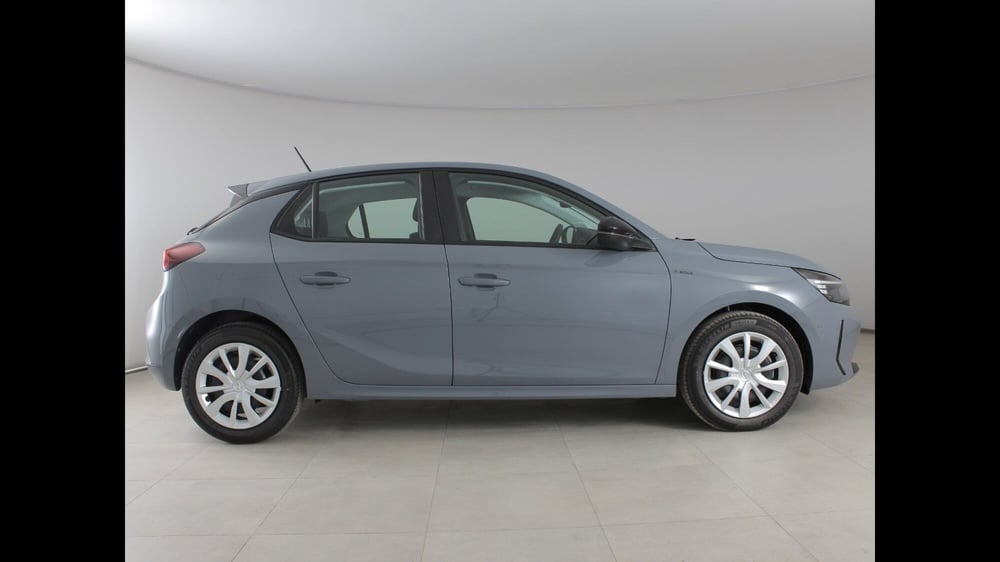 Opel Corsa nuova a Palermo (10)