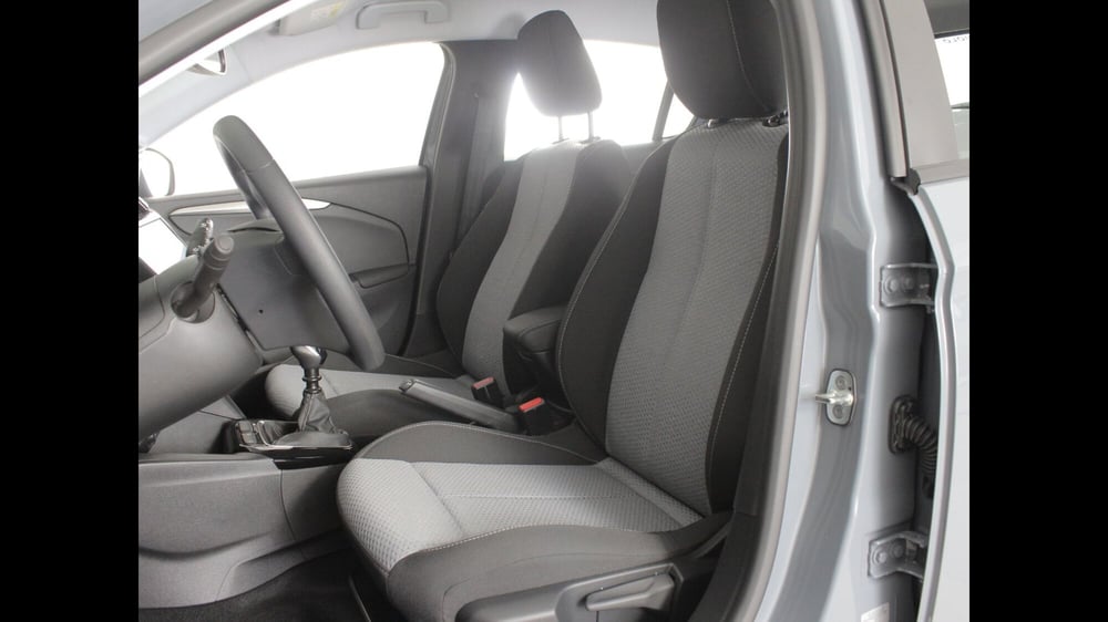 Opel Corsa nuova a Palermo (6)