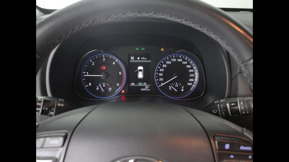 Hyundai Kona usata a Palermo (10)