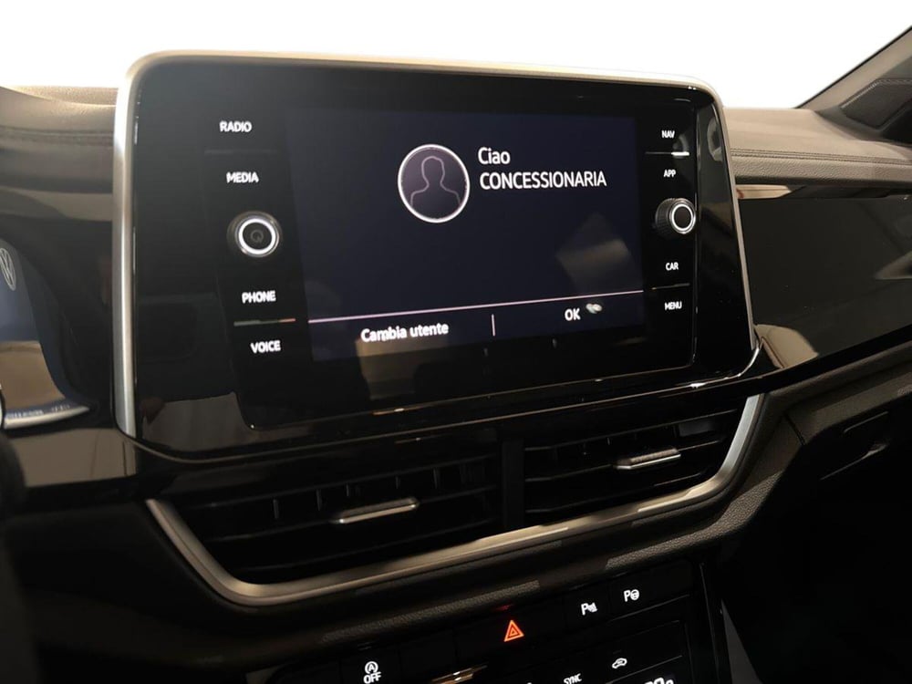 Volkswagen T-Roc usata a Prato (14)