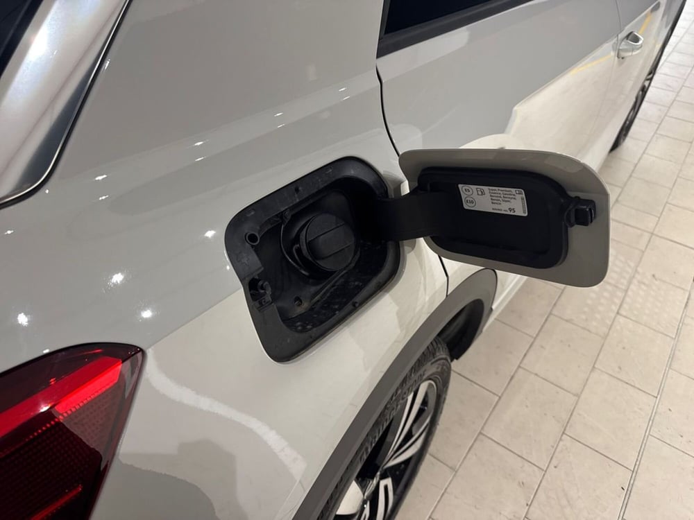 Volkswagen T-Roc usata a Prato (18)