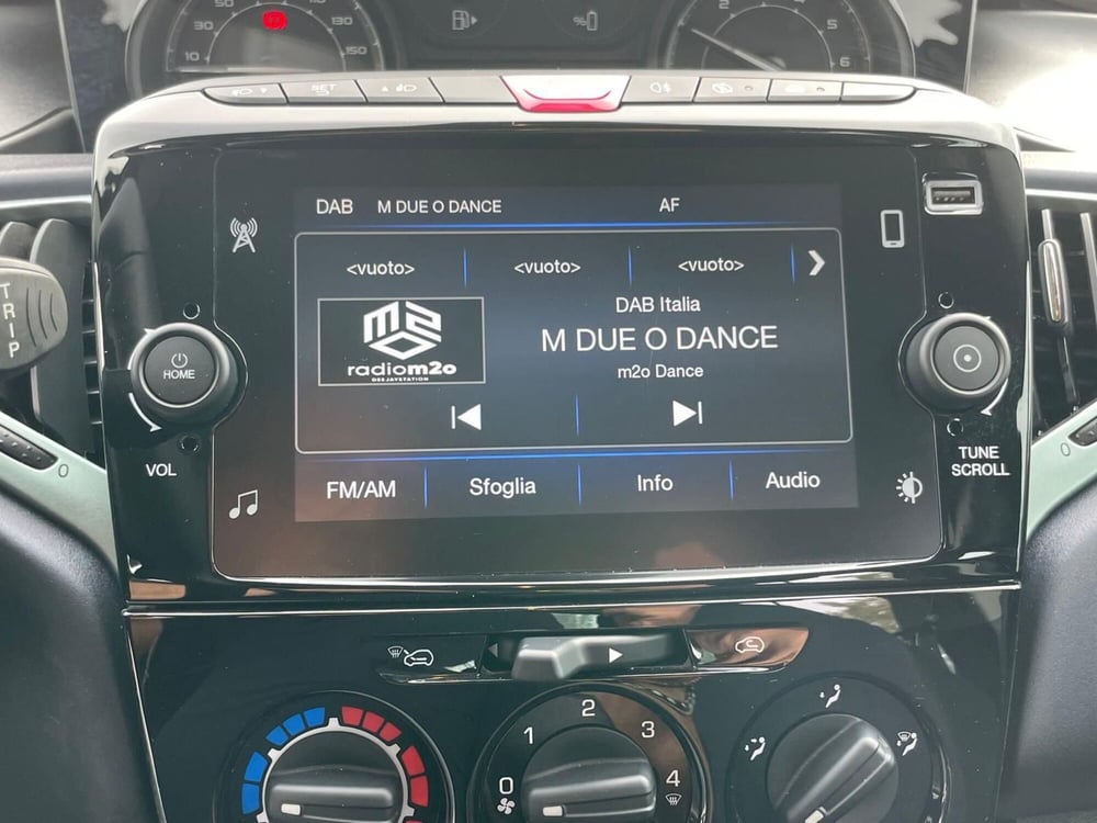 Lancia Ypsilon usata a Ancona (16)