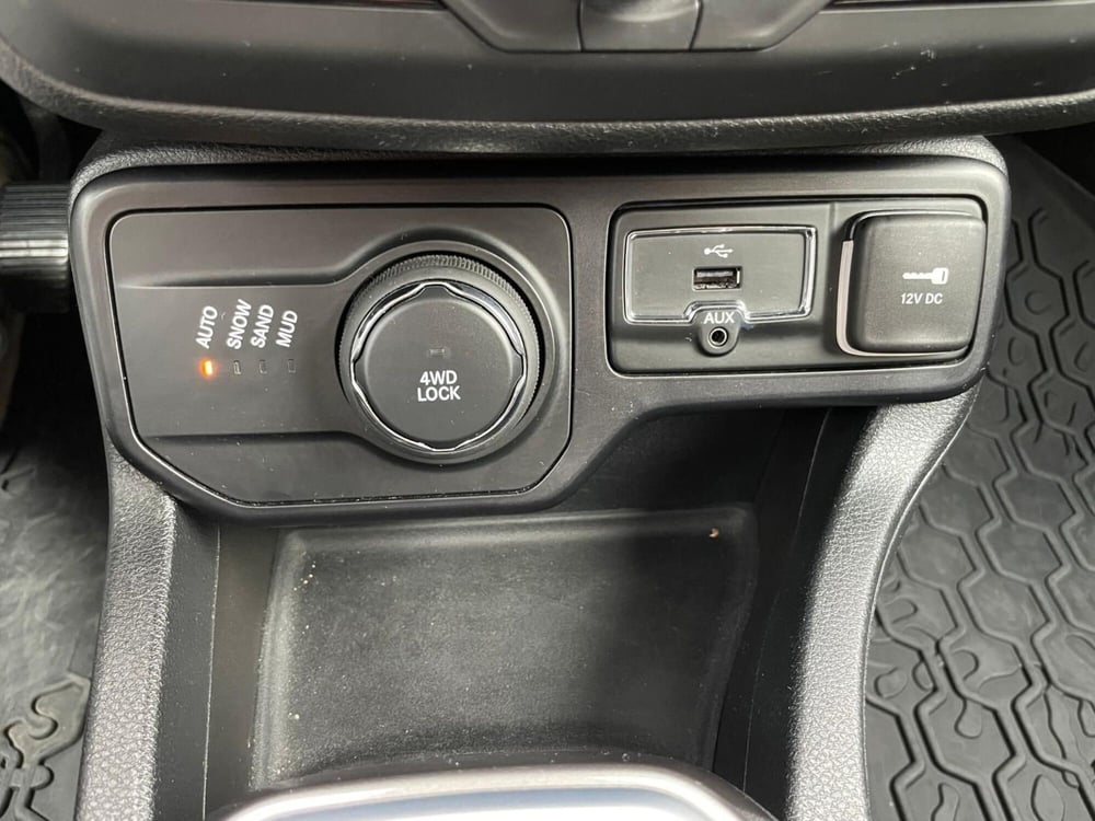 Jeep Renegade usata a Ancona (17)