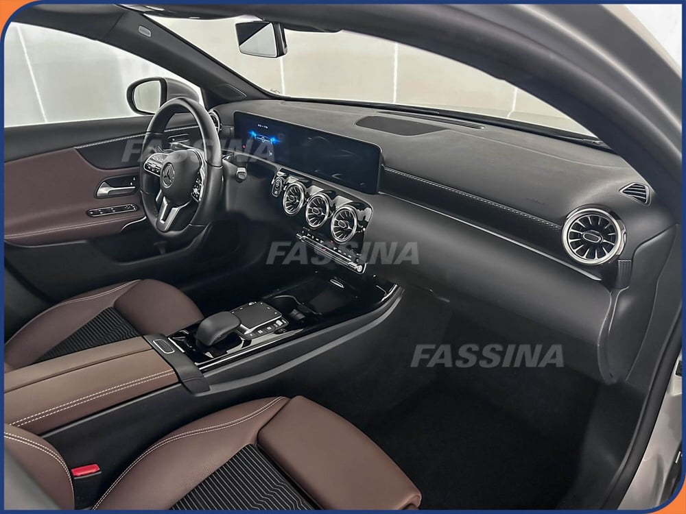 Mercedes-Benz Classe A Sedan usata a Milano (13)