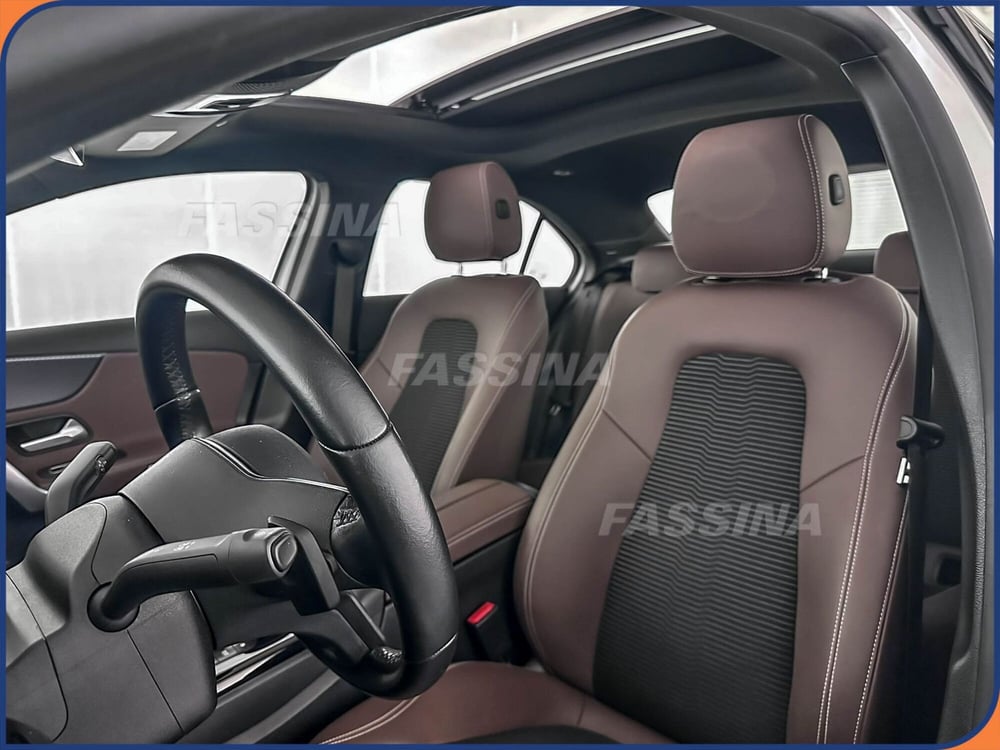 Mercedes-Benz Classe A Sedan usata a Milano (8)