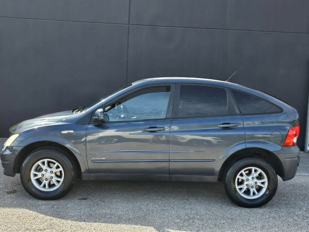 Ssangyong New Kyron usata a Foggia (2)