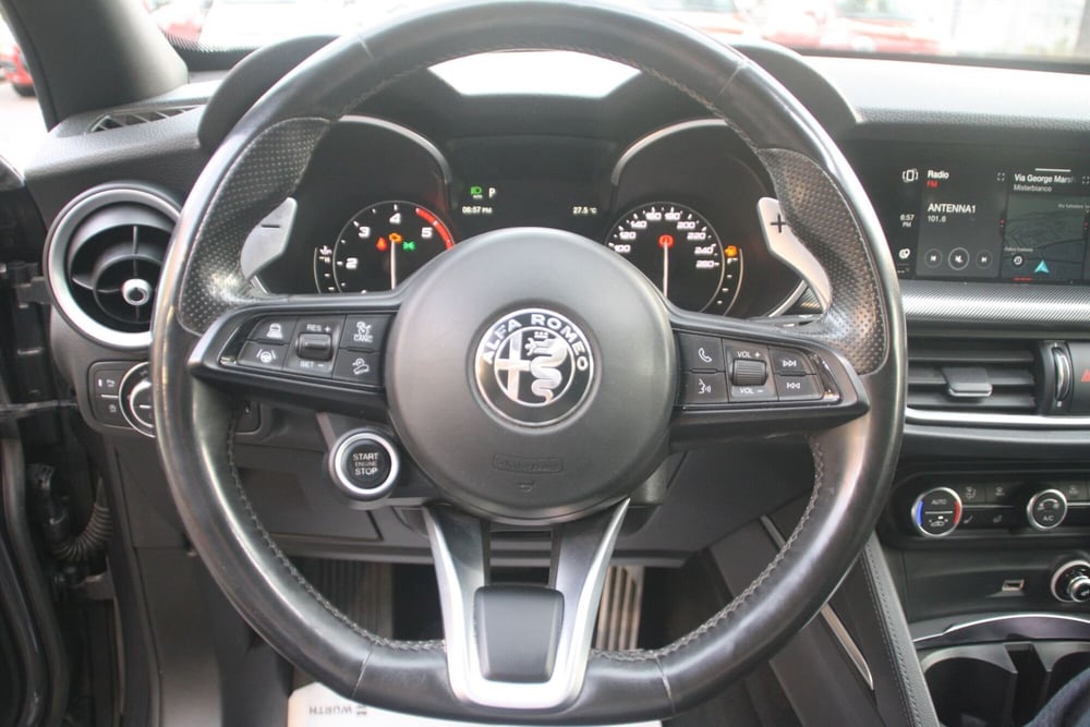 Alfa Romeo Stelvio usata a Catania (13)