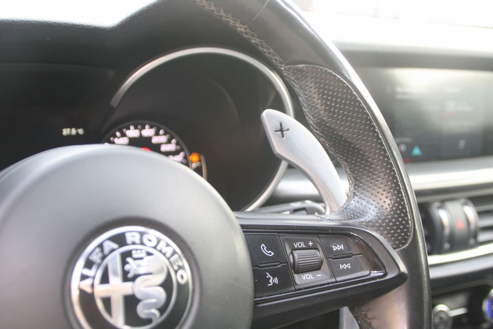 Alfa Romeo Stelvio usata a Catania (14)