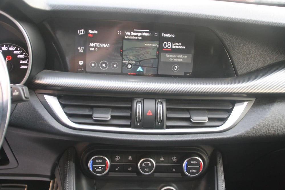 Alfa Romeo Stelvio usata a Catania (15)