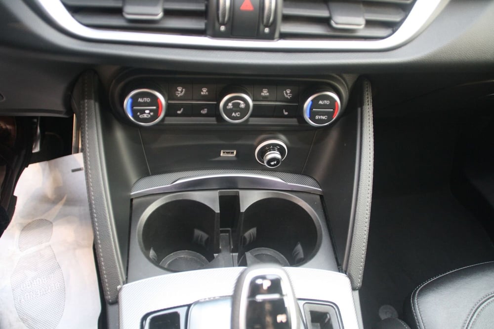 Alfa Romeo Stelvio usata a Catania (20)