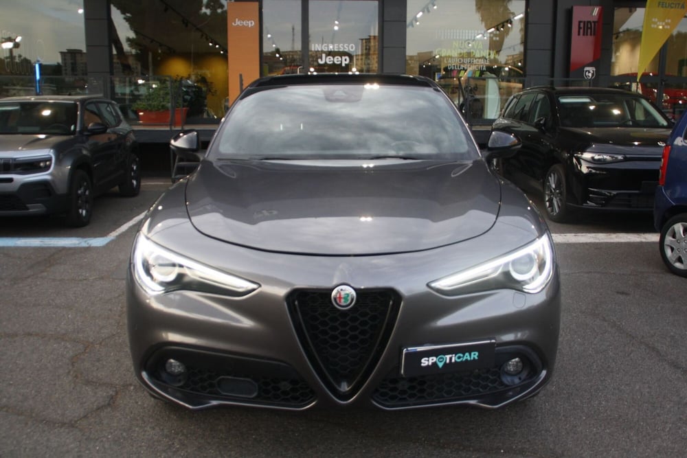 Alfa Romeo Stelvio usata a Catania (3)