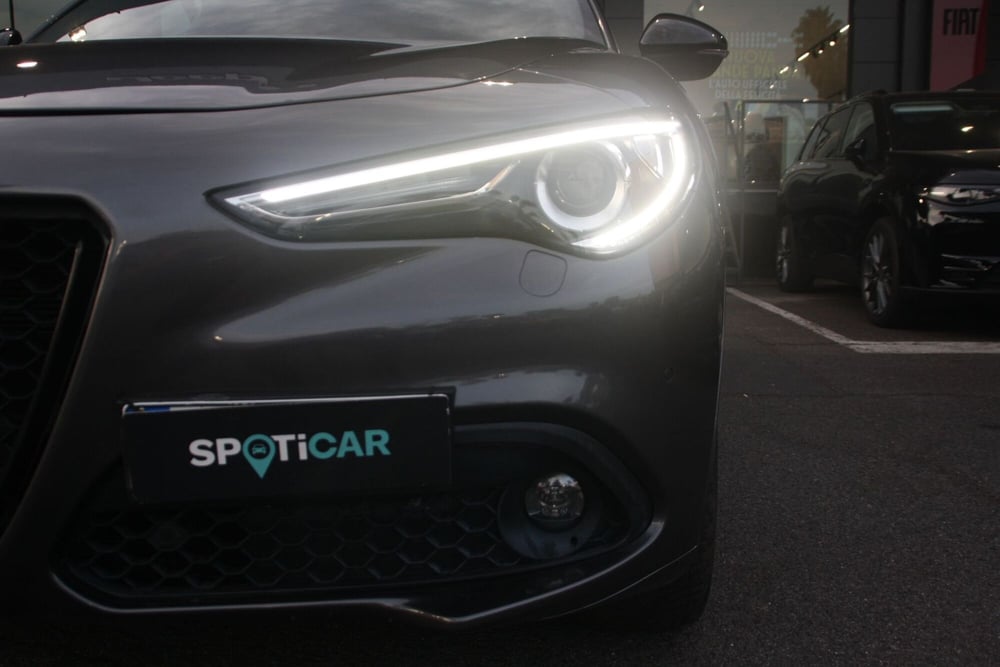 Alfa Romeo Stelvio usata a Catania (7)