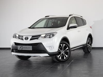 Toyota Rav4 D-4D 2WD Style White Ed. del 2015 usata a San Severo