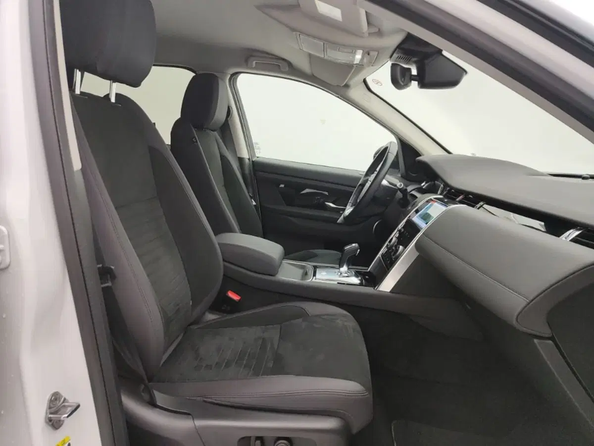 Land Rover Discovery Sport usata a Ragusa (11)