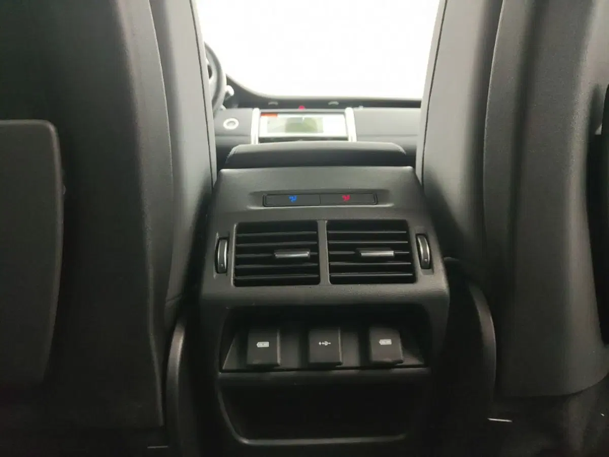 Land Rover Discovery Sport usata a Ragusa (19)