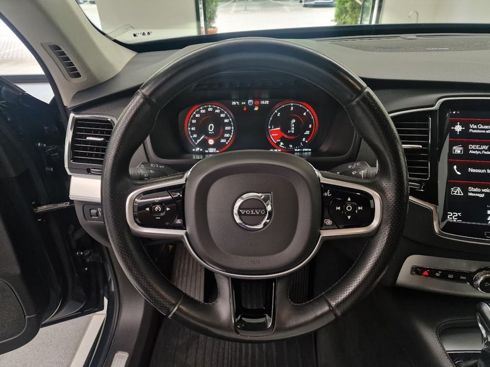 Volvo XC90 usata a Verbano Cusio Ossola (12)
