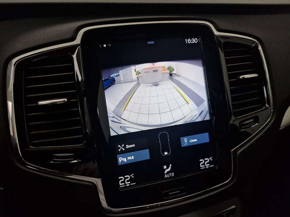 Volvo XC90 usata a Verbano Cusio Ossola (14)