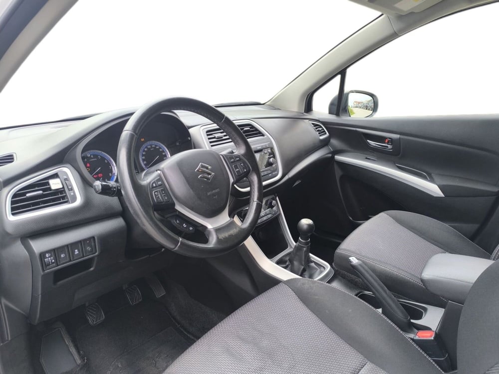 Suzuki S-Cross usata a Udine (10)