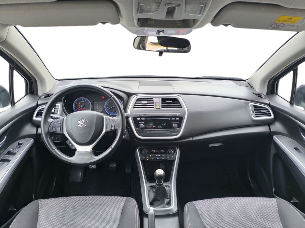 Suzuki S-Cross usata a Udine (11)