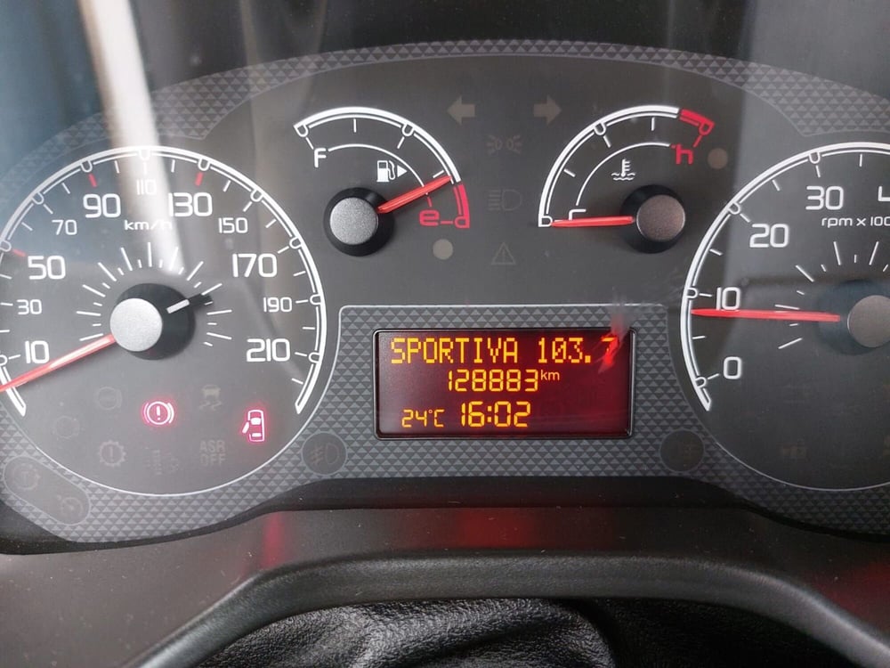 Fiat QUBO usata a Pavia (11)