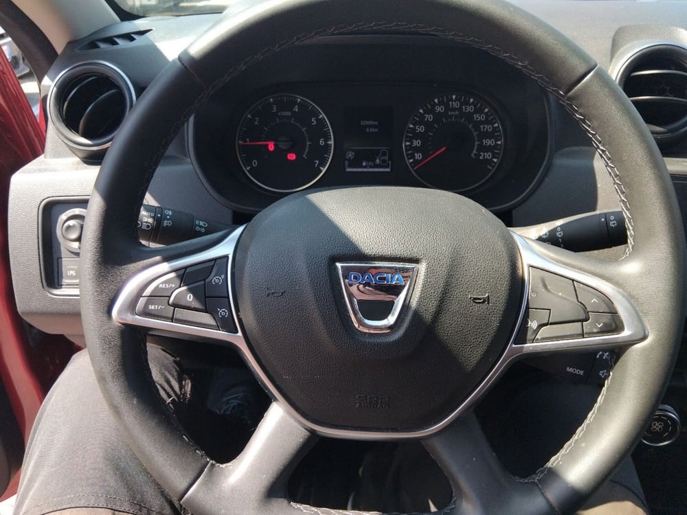 Dacia Duster usata a Latina (14)