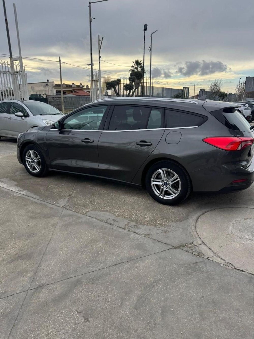 Ford Focus Station Wagon usata a Caserta (3)