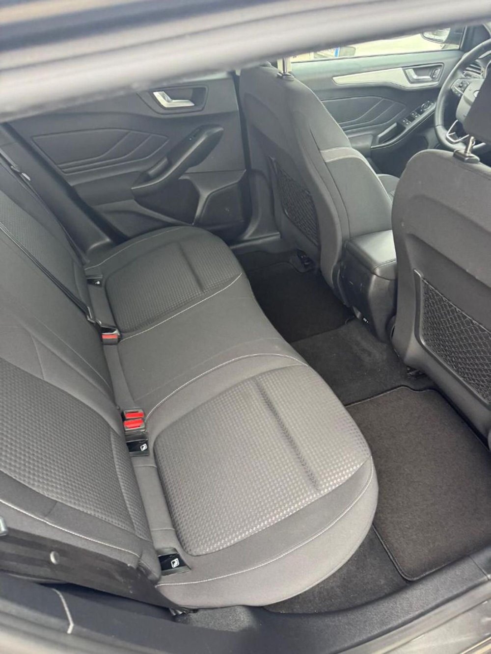 Ford Focus Station Wagon usata a Caserta (7)