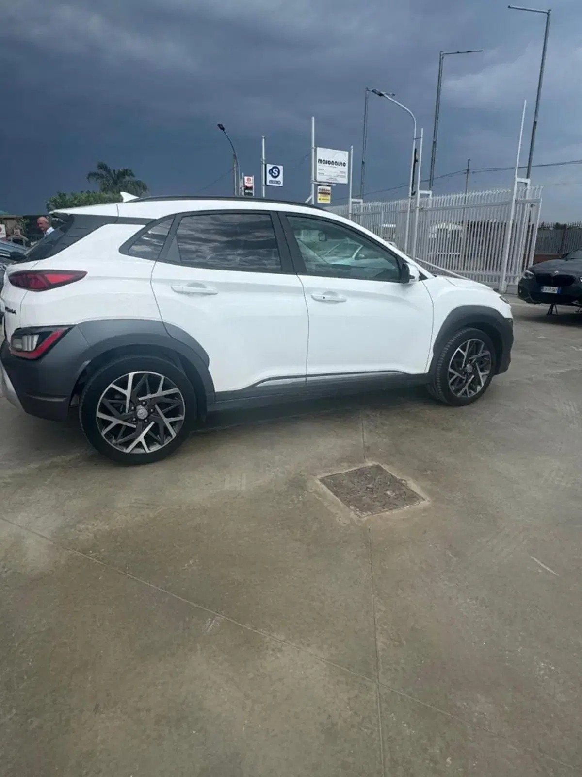 Hyundai Kona usata a Caserta (6)