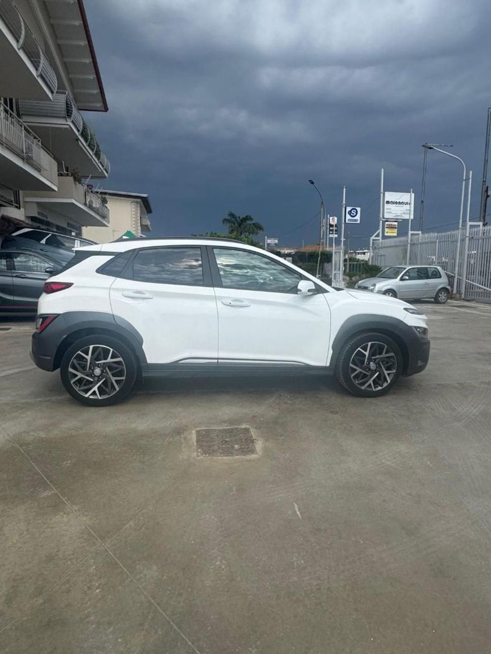 Hyundai Kona usata a Caserta (7)
