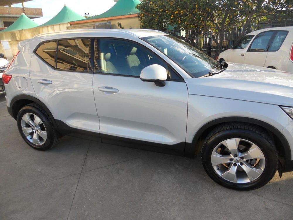 Volvo XC40 usata a Caserta (8)