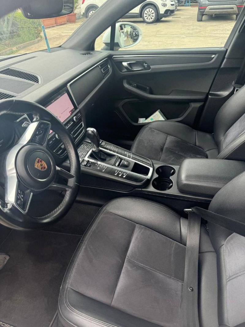 Porsche Macan usata a Caserta (11)
