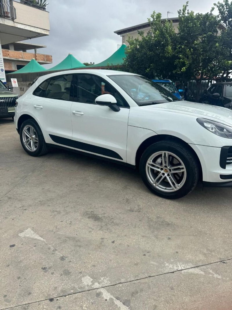 Porsche Macan usata a Caserta (8)
