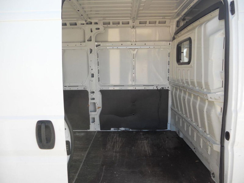 Peugeot Boxer Furgone usata a Caserta (10)