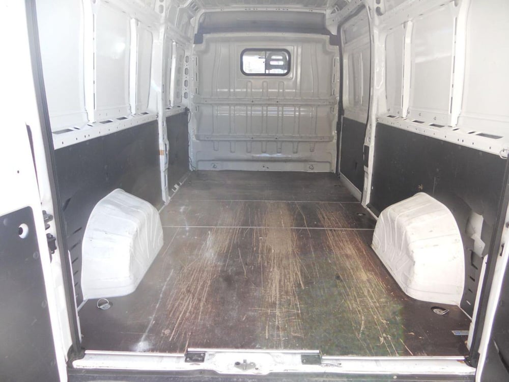 Peugeot Boxer Furgone usata a Caserta (9)