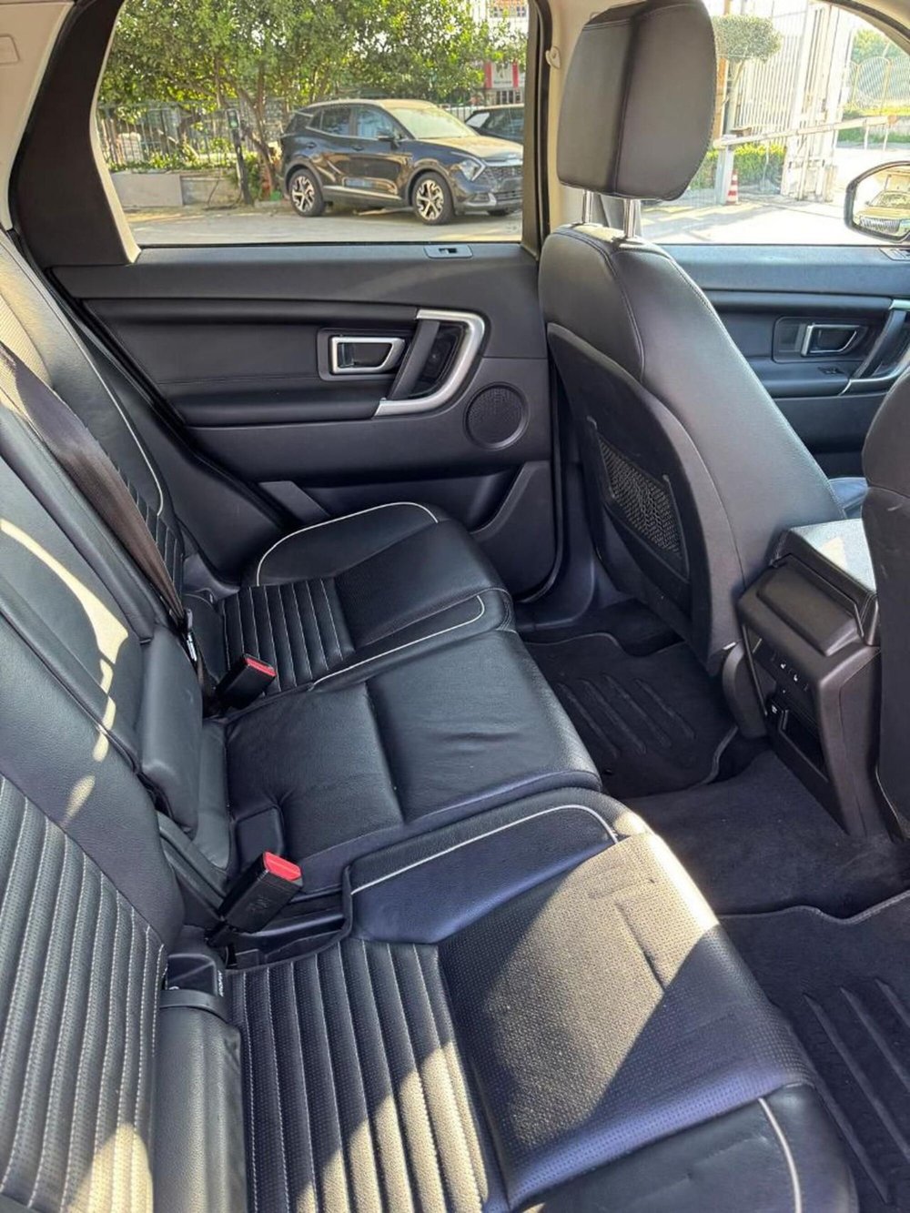 Land Rover Discovery Sport usata a Caserta (9)
