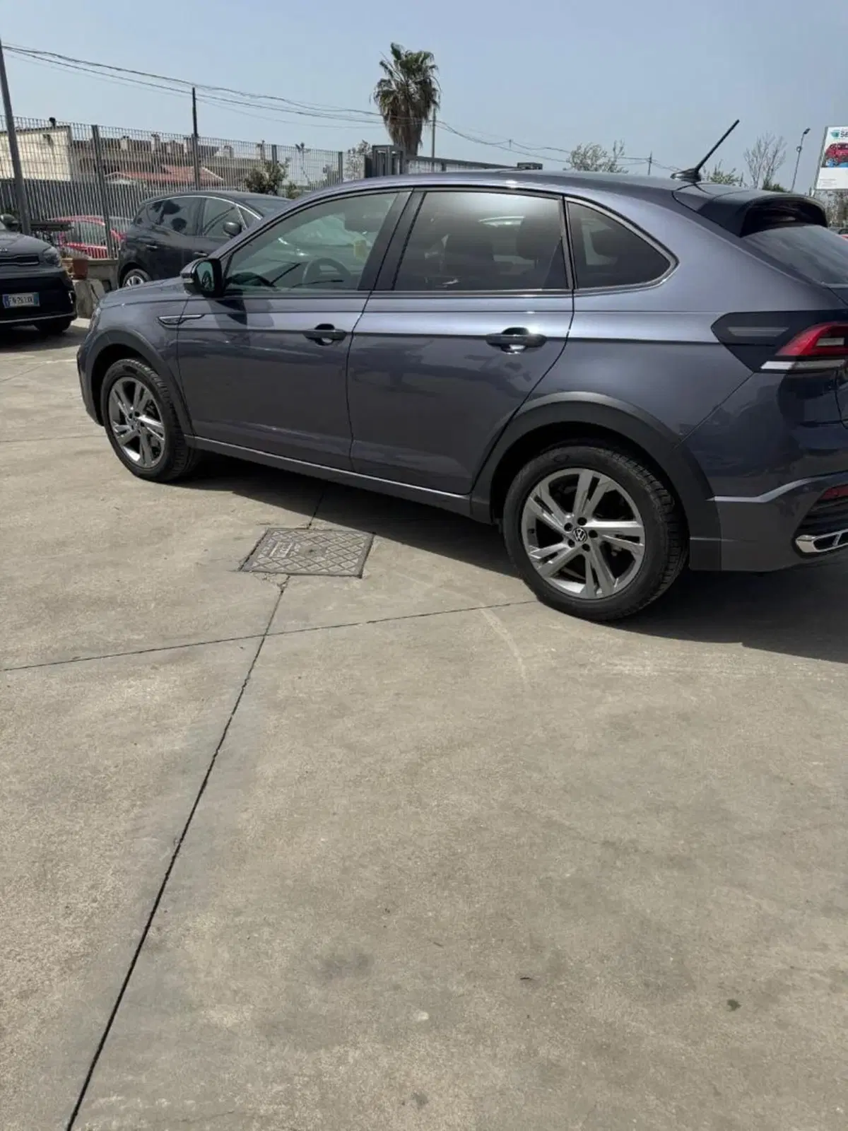 Volkswagen Taigo usata a Caserta (4)