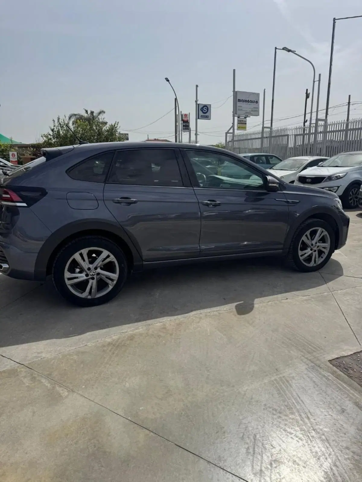 Volkswagen Taigo usata a Caserta (6)