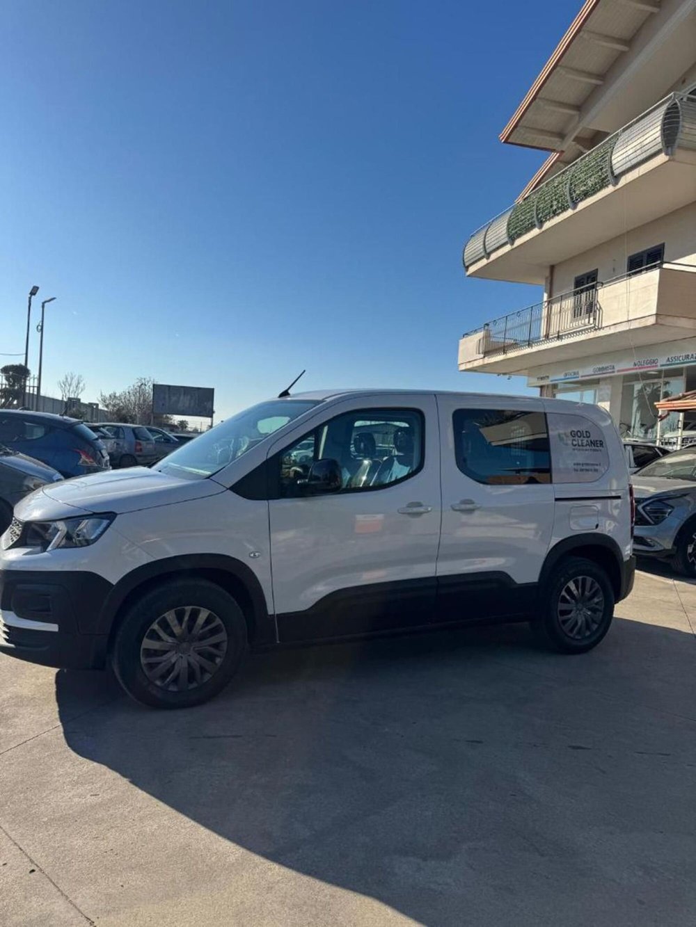 Peugeot Rifter usata a Caserta (2)