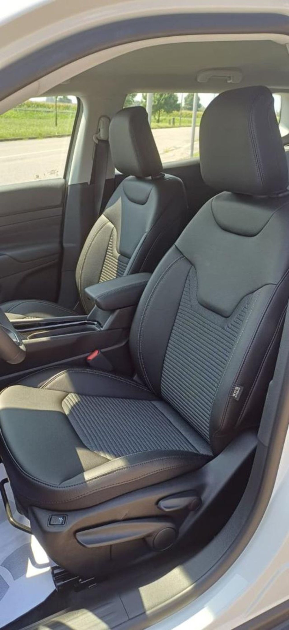Jeep Compass nuova a Padova (19)