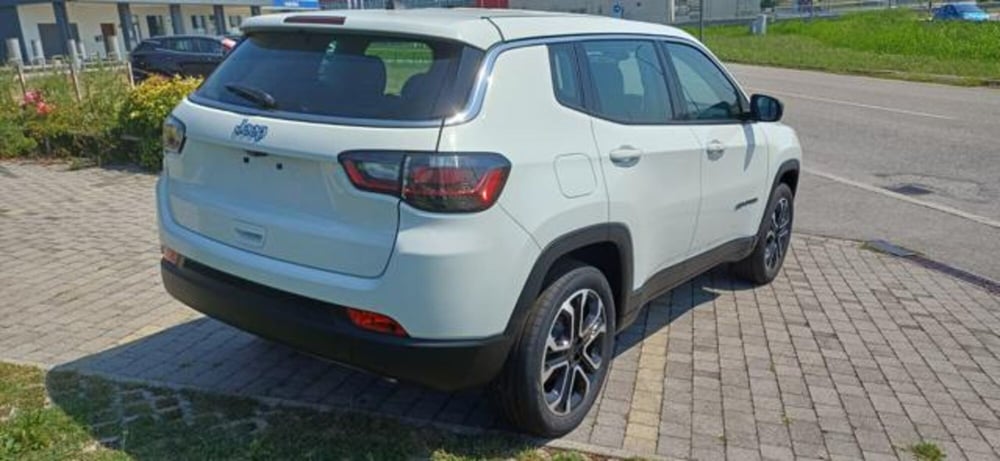 Jeep Compass nuova a Padova (3)