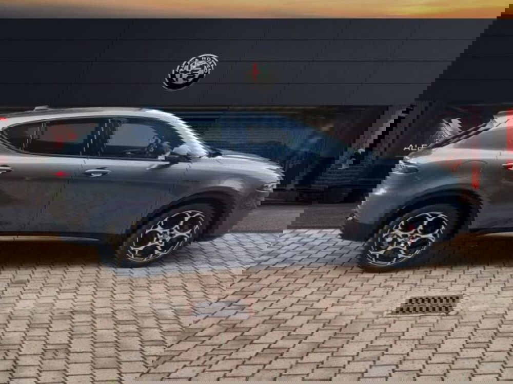 Alfa Romeo Tonale nuova a Monza e Brianza (4)