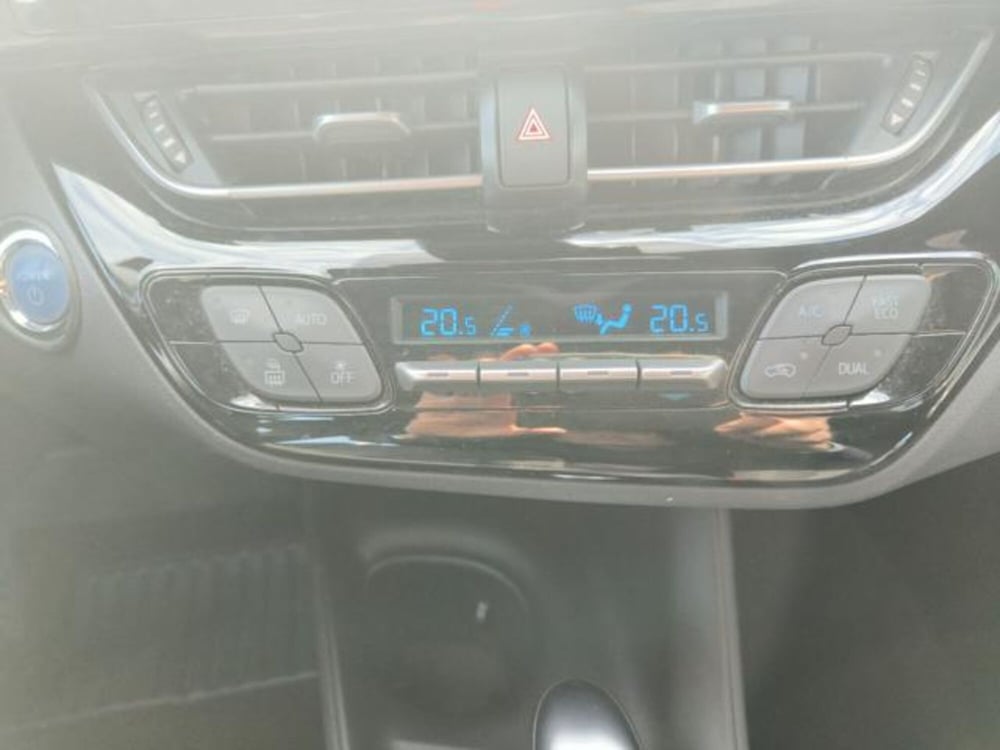 Toyota Toyota C-HR usata a Reggio Calabria (15)