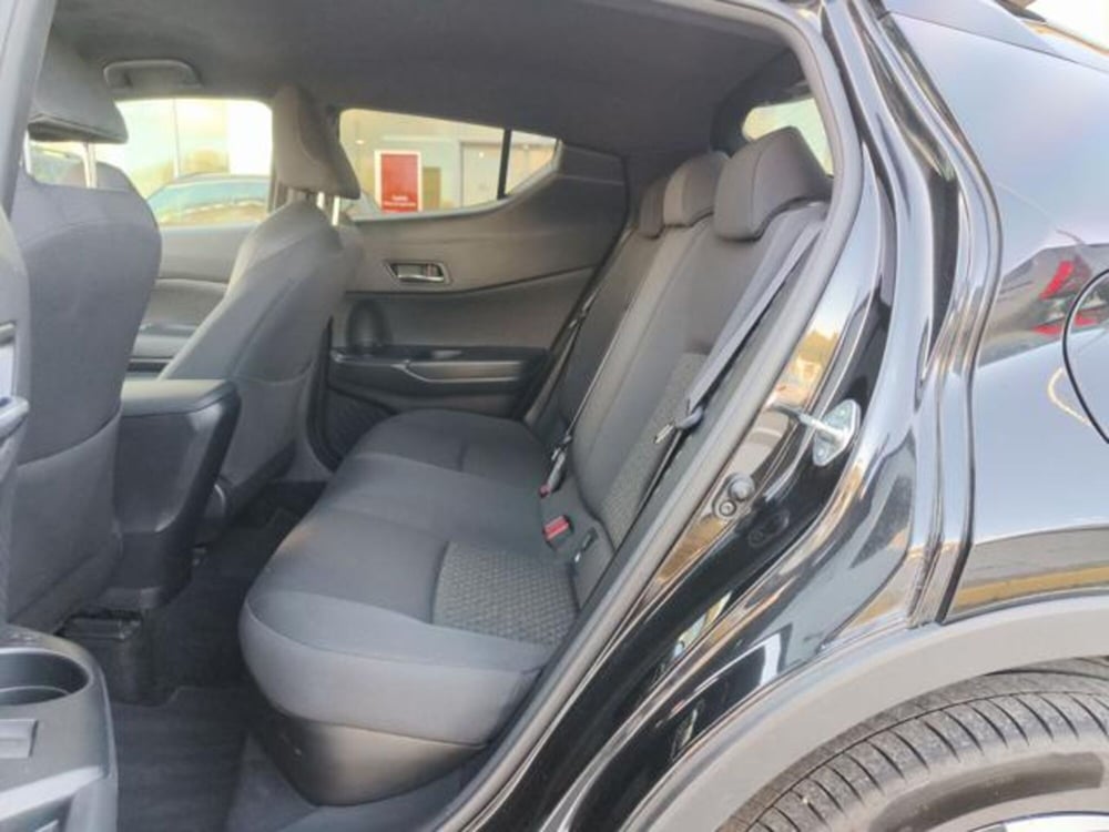 Toyota Toyota C-HR usata a Reggio Calabria (11)