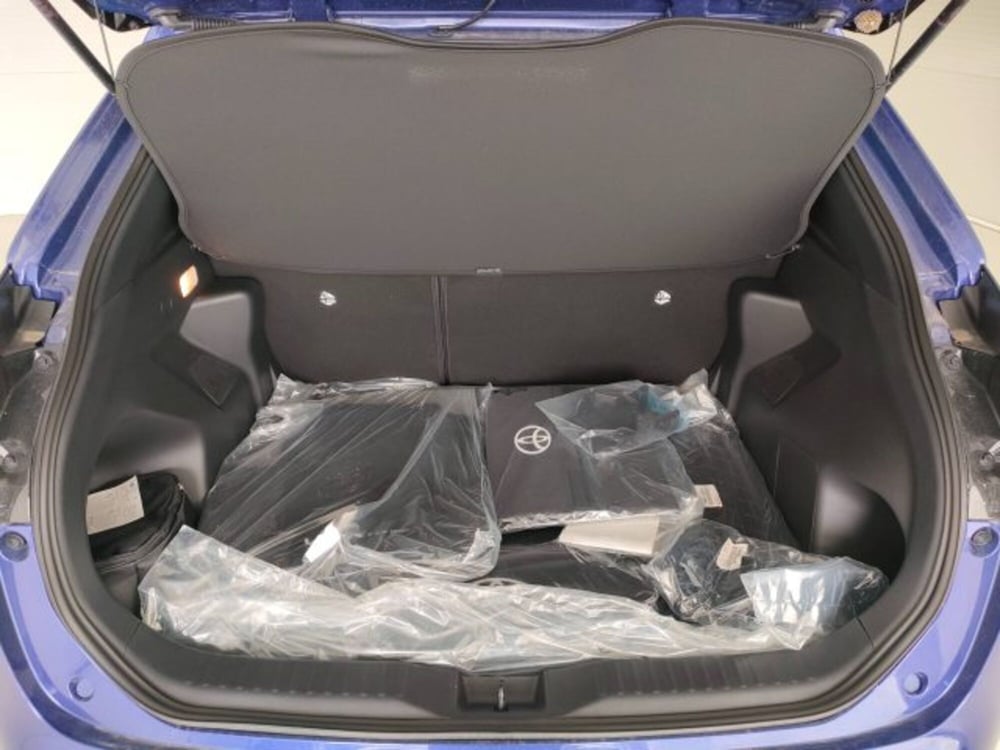 Toyota Yaris Cross nuova a Teramo (5)
