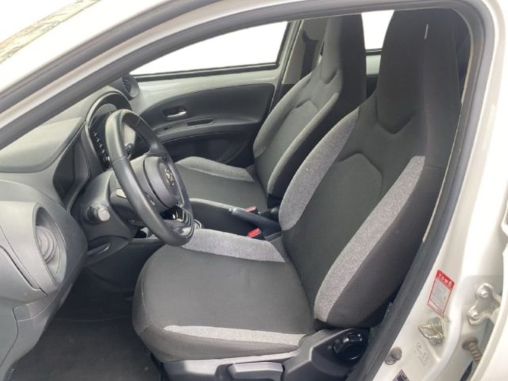 Toyota Aygo X usata a Vercelli (12)
